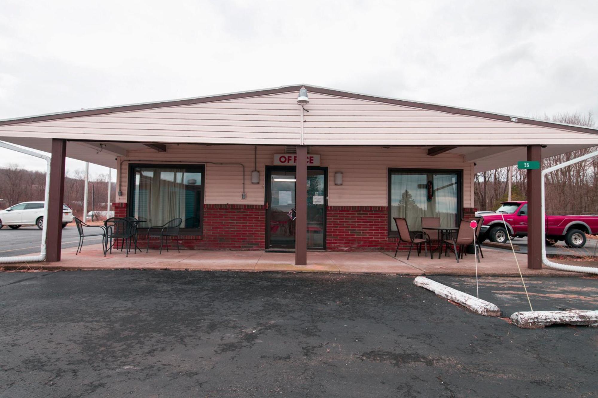 Oyo Hotel Dalton Pa I-81 Craig Ngoại thất bức ảnh